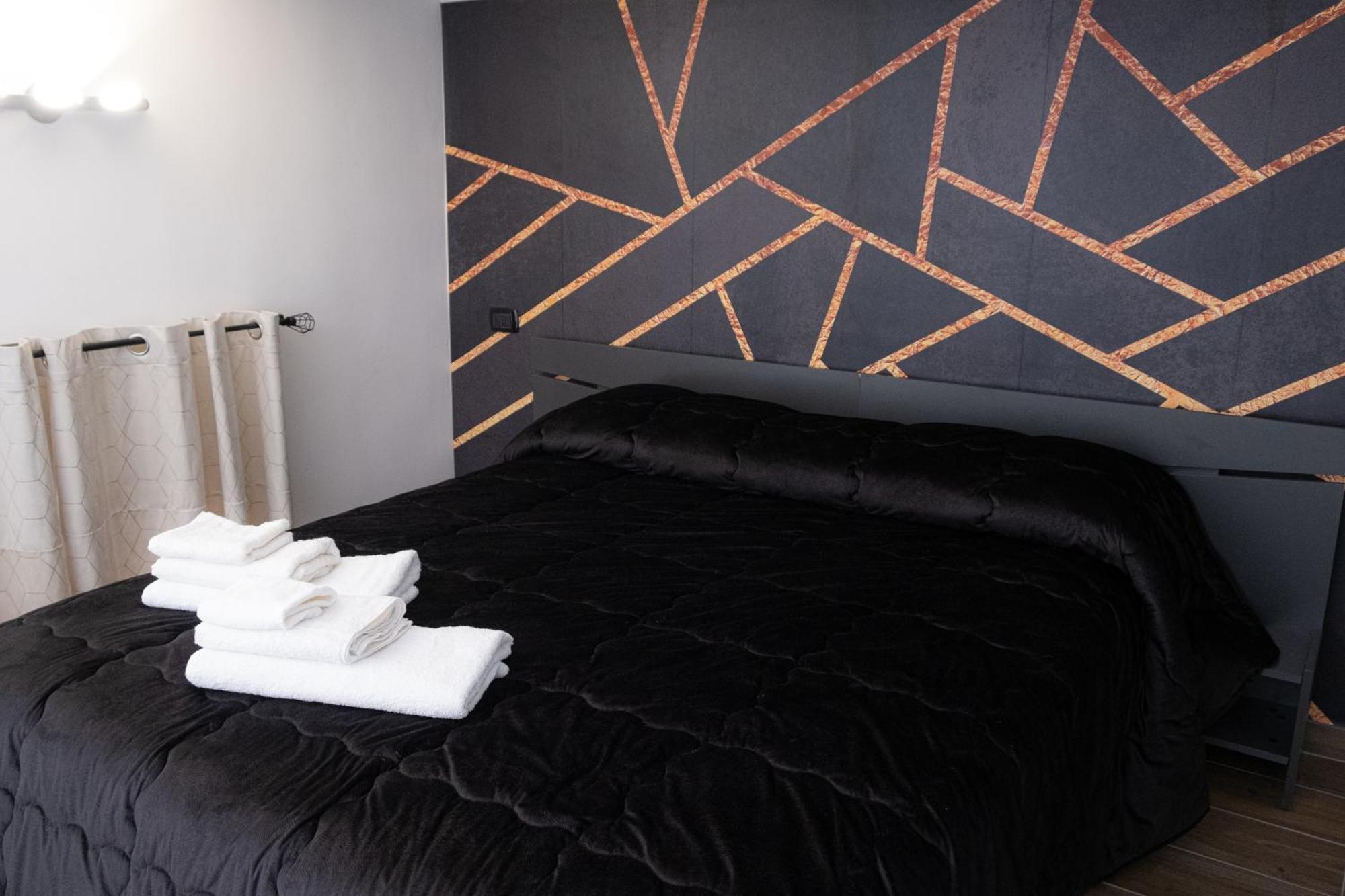 Napoli Center Suite Palmentieri Exterior photo